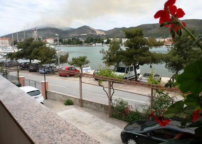 Mise アパート トロギール